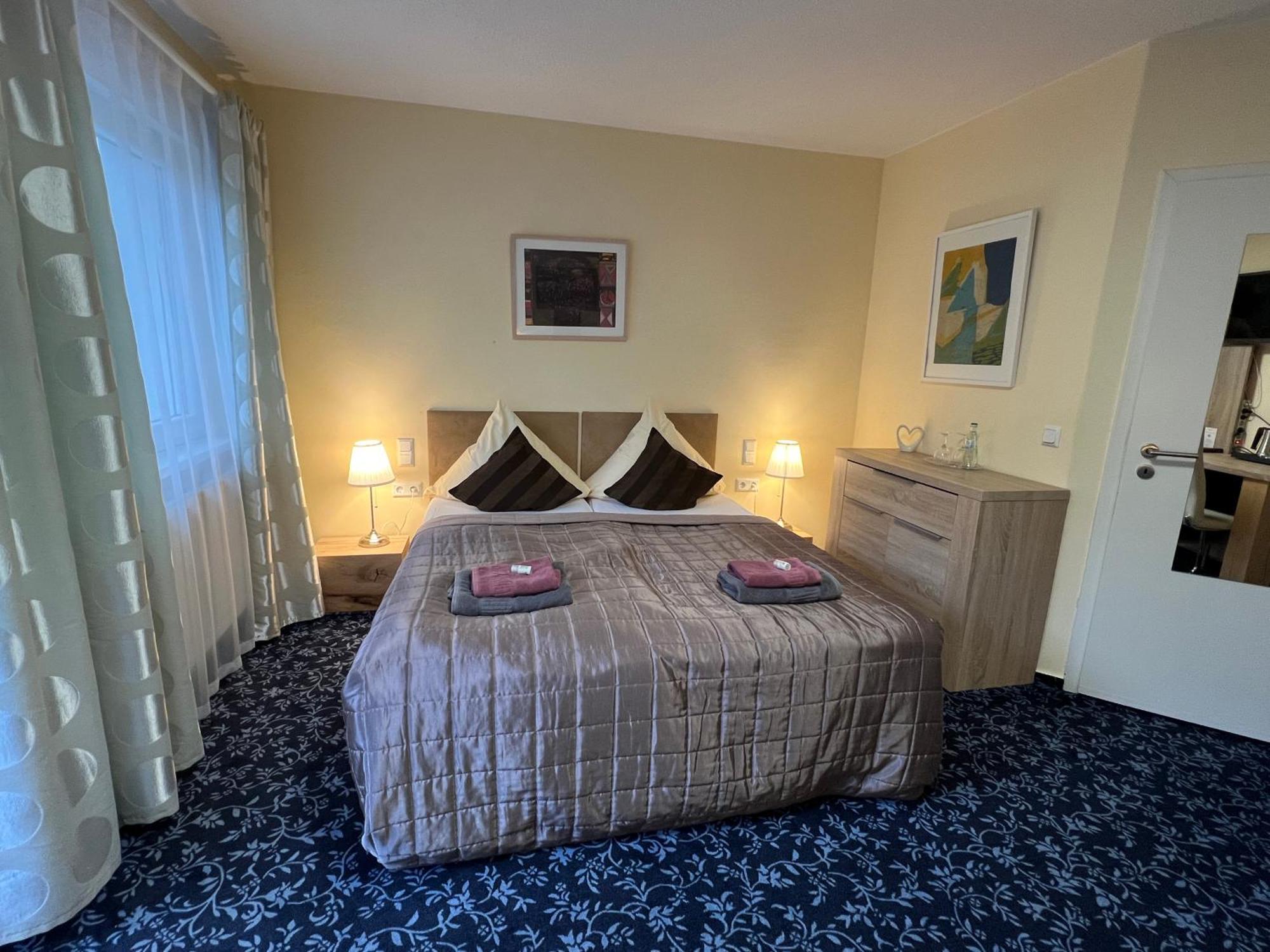 Hotel Sonnenhof Merzig Eksteriør bilde