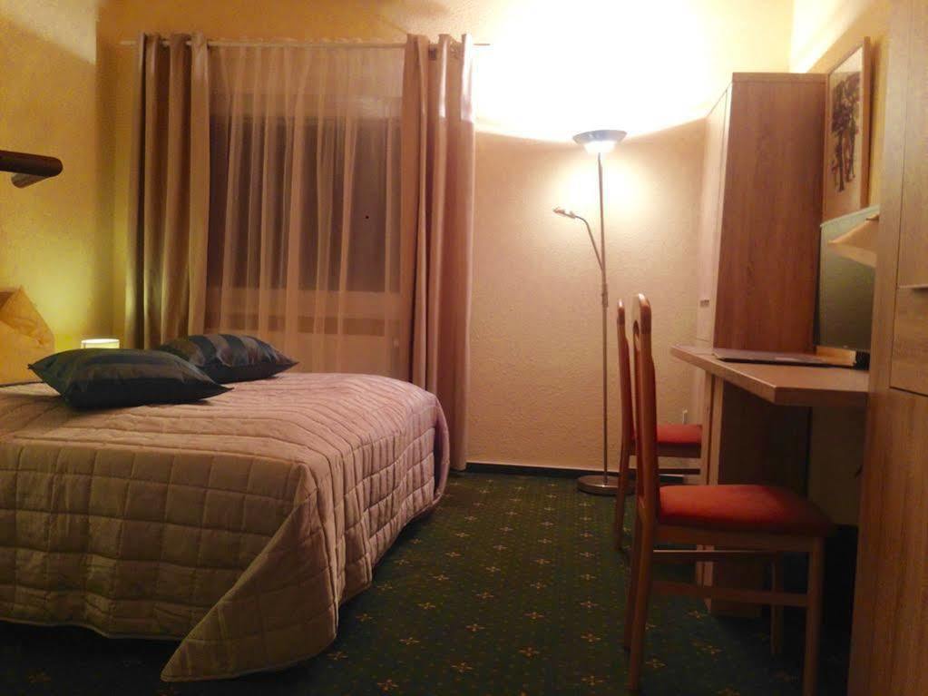 Hotel Sonnenhof Merzig Eksteriør bilde